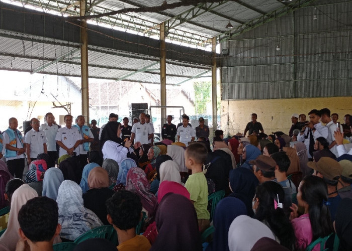 Pemkot Bandar Lampung Bagikan Paket Sembako kepada Ribuan Warga Kelurahan Bakung