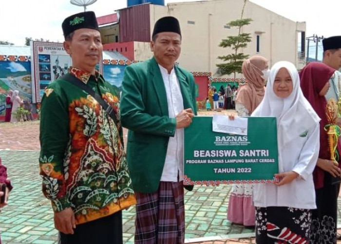 Apel Akbar HSN 2023, BAZNAS Lampung Barat Serahkan Beasiswa Pendidikan dan Santunan Anak Yatim
