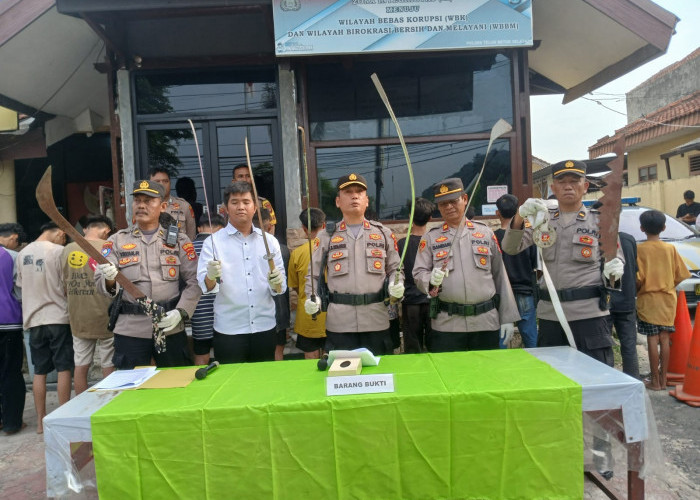 Tawuran Antar Dua Kelompok Remaja, Polresta Bandar Lampung Amankan 16 Orang dan Sita 6 Sajam