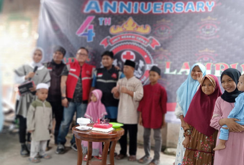 Rayakan Hari Jadi ke-4, URC Lampung Bagikan Bantuan untuk Anak Yatim