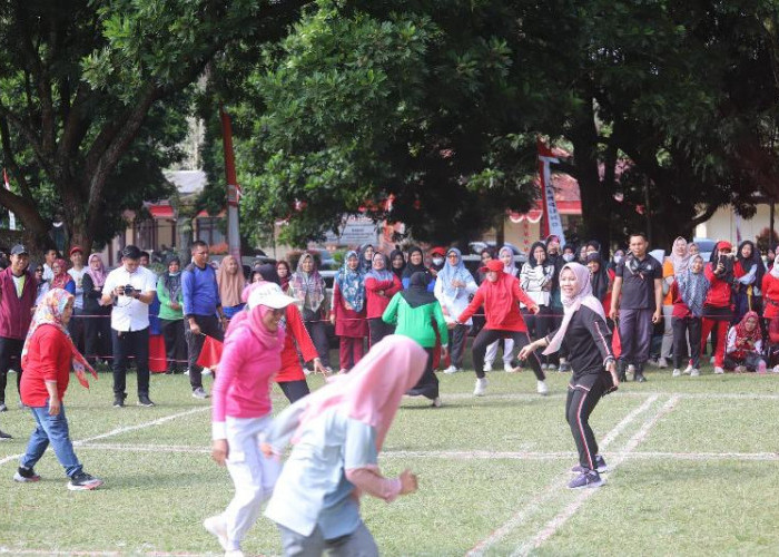 Meriahkan HUT Kabupaten Lampung Barat Ke 32, Pemkab Gelar Perlombaan Olahraga Tradisional