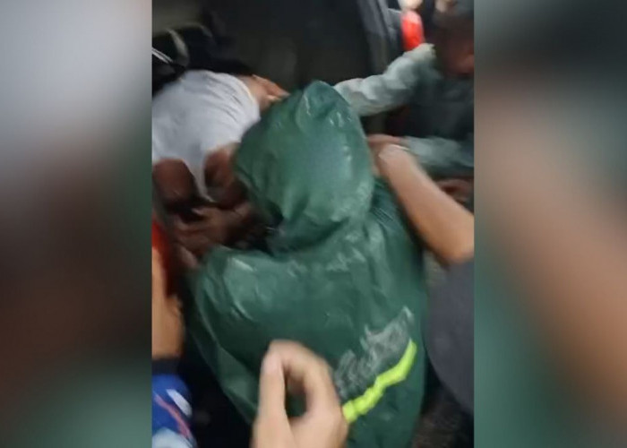 Aksi Curanmor Gagal, Pelaku Dikejar Warga hingga Sembunyi di Gorong-gorong