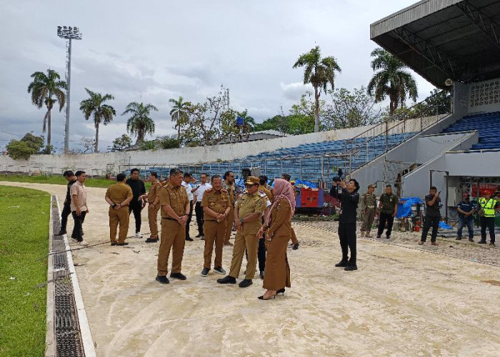 Pj Gubernur Lampung Tinjau Progres  Pembangunan Revitalisasi Stadion Pahoman