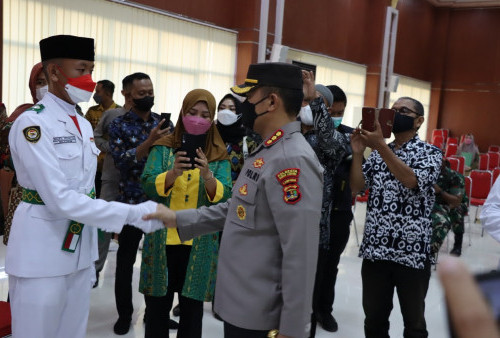 Kapolresta Ino Hadiri Pengukuhan Paskibraka Bandarlampung 2022
