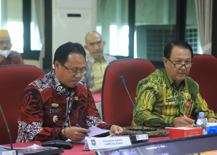 Evaluasi Kepala Daerah, Pj Bupati Nukman Paparkan Capaian Keberhasilan Kinerja Pemkab Lampung Barat