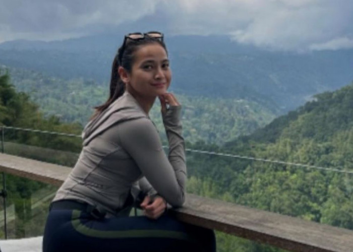 Usai Resmi Bercerai, Acha Septriasa Pilih Fokus Karier dan Anak