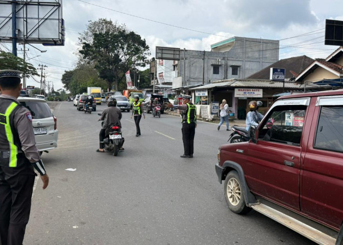 Sat Lantas Polres Lampung Utara Intensifkan Patroli Arus Balik Lebaran H+5 di Jalinsum
