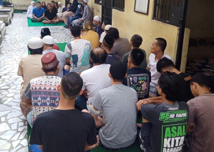 Tim Tahti dari Polresta Bandar Lampung Beri Pembinaan Rohani Kepada Tahanan  