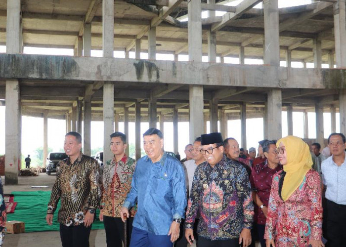 Pj Gubernur Lampung Tinjau Pembangunan Masjid Kota Baru, Ajak Sjachroedin Saksikan Perkembangannya