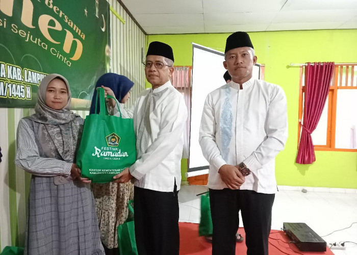 Festival Ramadhan 2024, Kantor Kemenag Lampung Barat Distribusikan 500 Paket Zakat
