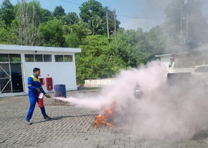 BTB dan HKA Gelar Simulasi Tanggap Darurat Kebakaran untuk Tingkatkan Kesiapsiagaan Karyawan