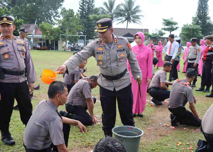 18 Personil Polres Lampung Barat Naik Pangkat Setingkat Lebih Tinggi