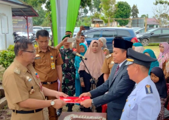 Gantikan Andi Cahyadi, Ahmat Sater Resmi Jabat Camat Sukau