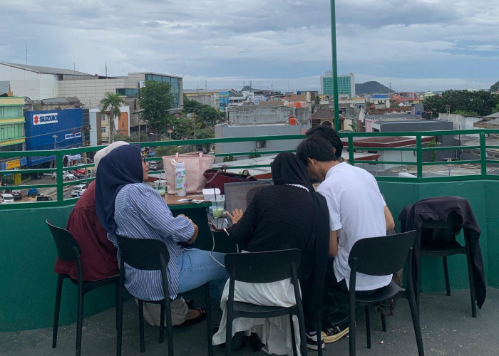 Dari Tugas Sampai Nongkrong Tengah Malam, Faste Coffee Ahmad Yani Jawab Kebutuhan Kota