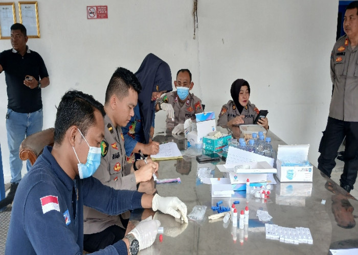 Pastikan Dapur SPPG Tetap Sehat, Polres Lamsel Lakukan  Pemeriksaan Hepatitis A