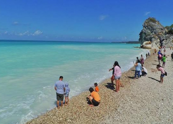 Pesona Pantai Kolbano, Surga Batu Warna-warni Ikonik di Nusa Tenggara Timur