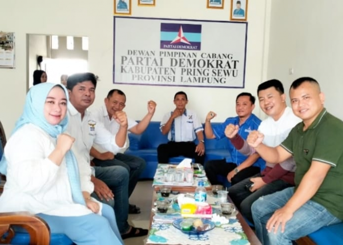 Kepala Pekon dan Wakil Ketua DPRD Ikut Mendaftar di Pilkada Pringsewu 2024