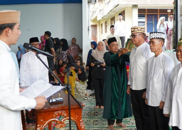 Bupati Egi Lantik Pejabat Eselon II dan Tunjuk Plt Kominfo saat Safari Ramadan di Rajabasa