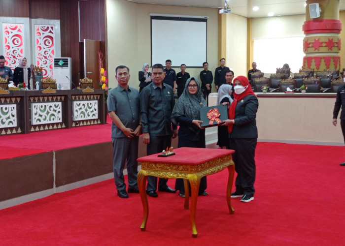 Walikota Bandar Lampung Hadiri Sidang Paripurna DPRD