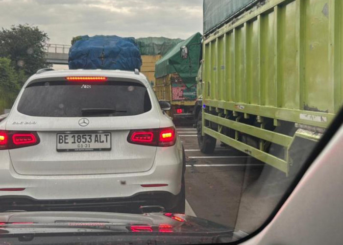 Kemacetan di Tol Bakter KM 49 Picu Keluhan, Pelayanan Dipertanyakan