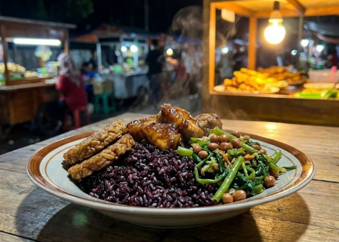 Nasi Kalong Bandung, Sajian Hitam Legendaris Teman Begadang