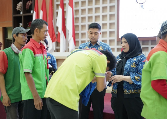 Pemkot Bandar Lampung Salurkan THR dan Dana Operasional Jelang Hari Raya