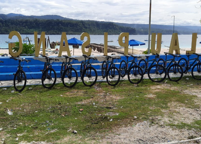 Wisata ke Pulpis, Pengunjung Bisa Keliling Pulau Dengan Sepeda
