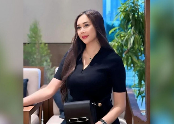 Sebelum Isu Ridwan Kamil, Ini 10 Pria yang Pernah Dikaitkan dengan Aura Kasih