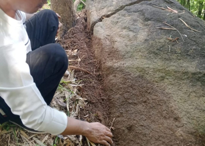 Misteri Prasasti Tapak Bimo di Pacitan, Simbol Tapak Kaki dan Aksara Kuno