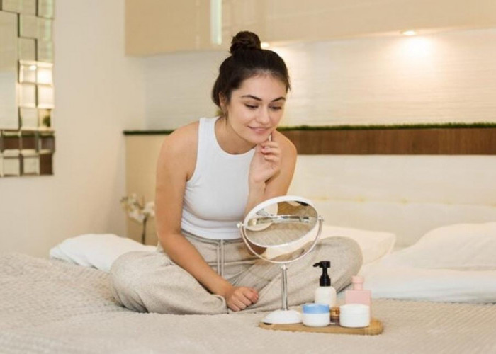 Urutan Skincare Pagi yang Tepat, Serum, Moisturizer, atau Sunscreen Dulu?