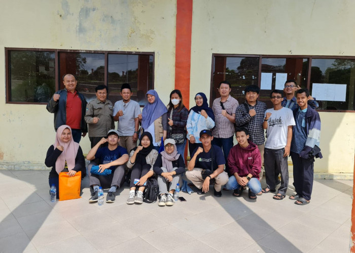 Dosen dan Mahasiswa Fakultas Kehutanan UNILA Penelitian di Kebun Raya Liwa