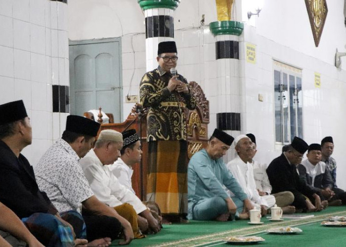 Shalat Subuh Berjamaah di Tanggamus, Pj Gubernur Samsudin Ajak Masyarakat Jaga Kondusivitas Jelang Pilkada