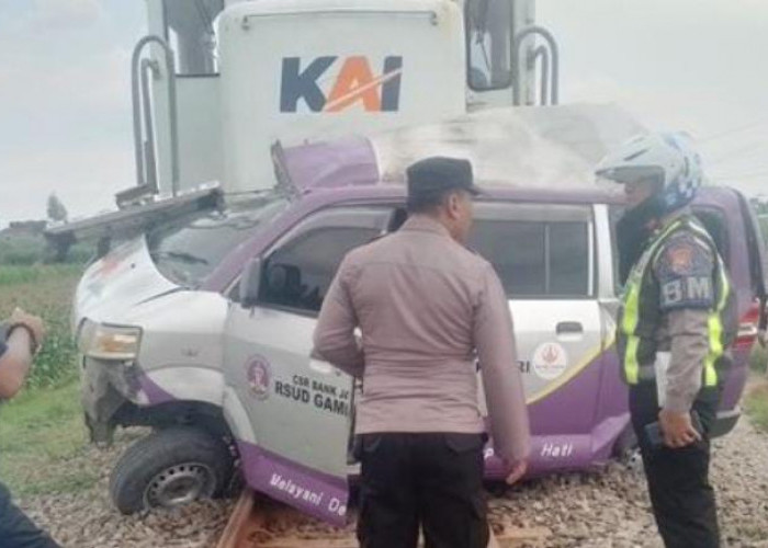 Kecelakaan Tragis Ambulans dan Kereta di Kediri: Peringatan Penting Keselamatan