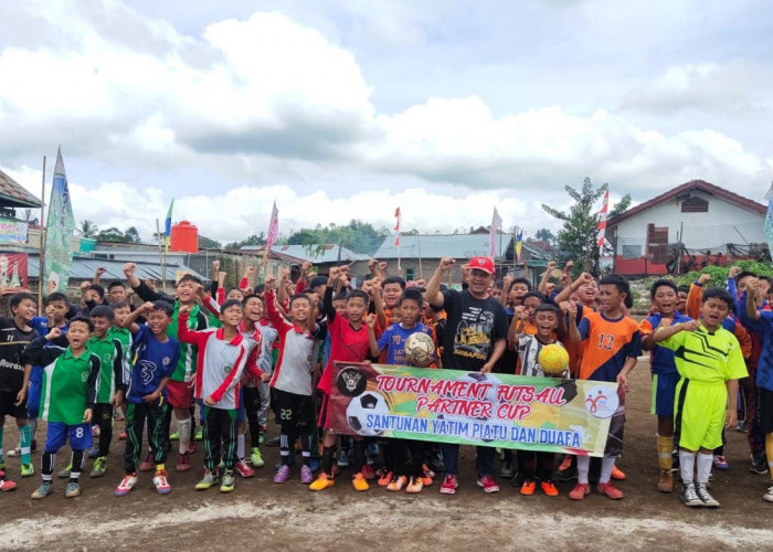 Isi Kemeriahan HUT Lambar, Tanjung Raya Gelar Turnamen Futsal dan Santuni Yatim Piatu 