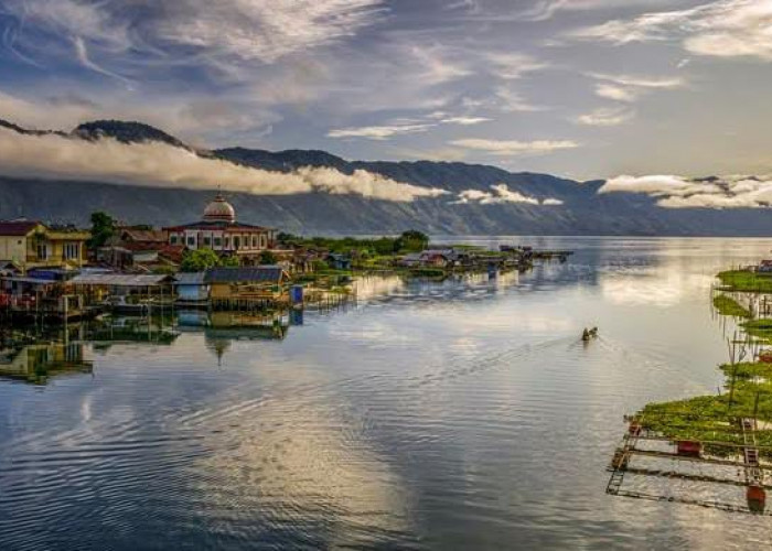 Pesona Danau Laut Tawar Takengon yang Menawan di Dataran Tinggi Aceh