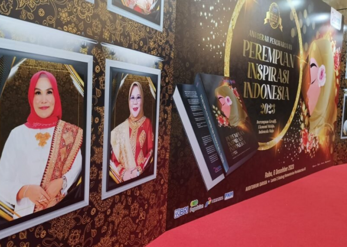 Ketua TP-PKK Lampung Selatan Terima Penghargaan Sebagai Perempuan Inspirasi Indonesia 2023