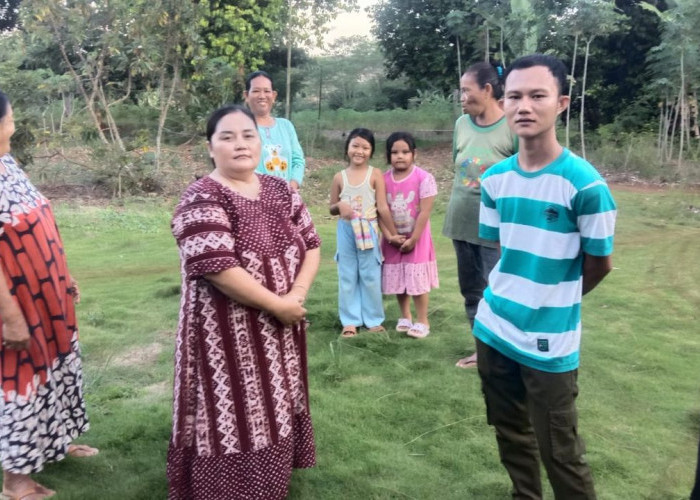 Minim Penerangan, Warga Desa Cempaka Timur Harap Perluasan Jaringan PLN Segera Rampung