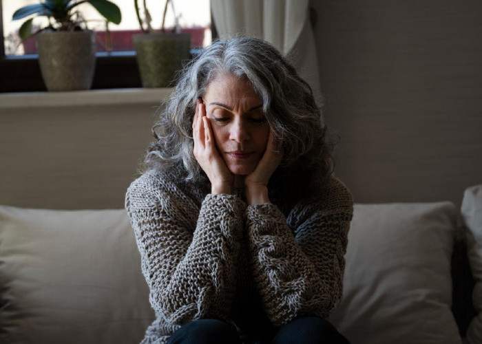 Tanpa Disadari, Rutinitas Sehari-Hari Ini Diam-Diam Mempercepat Proses Penuaan