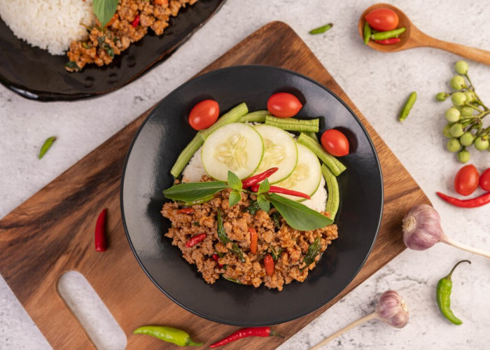 Ayam Suwir Pedas Manis: Sajian Rumahan Sederhana yang Kaya Rasa dan Gizi