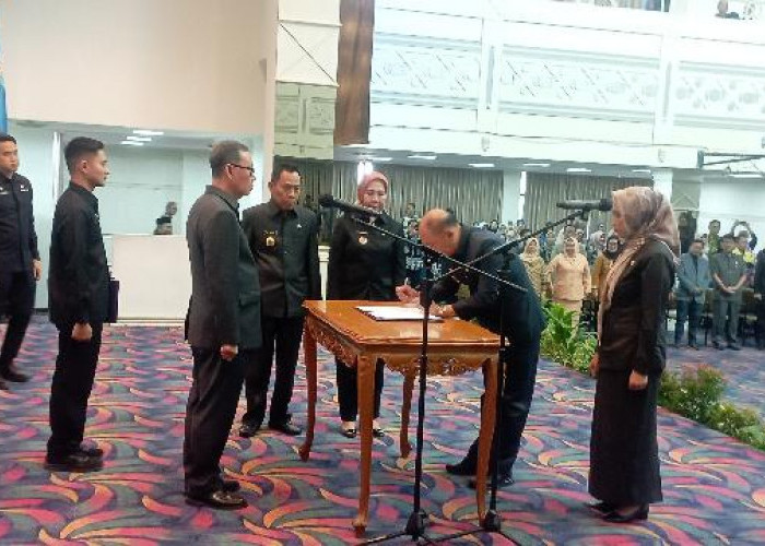 Sekdaprov Lampung Rolling Dua Pejabat Eselon II dan Lepas ASN Purna Bakti 