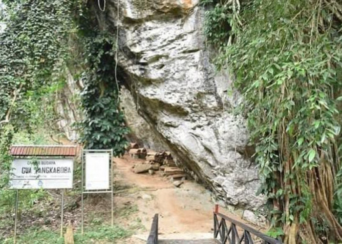 Goa Tangkaboba Poso, Wisata Alam Bawah Tanah dengan Air Terjun di Dalamnya