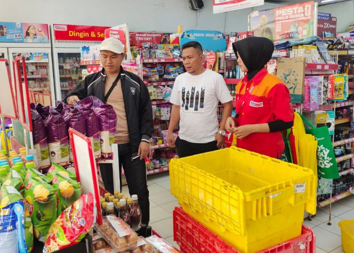 Sidak Ritel Modern, Diskopdag Pastikan Beras Diduga 'Oplosan' Sudah Ditarik dari Lampung Barat