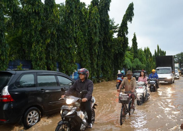 Penutupan Drainase oleh Pelindo, Diduga Sebabkan Banjir di Jalan Yos Sudarso dan Permukiman Warga