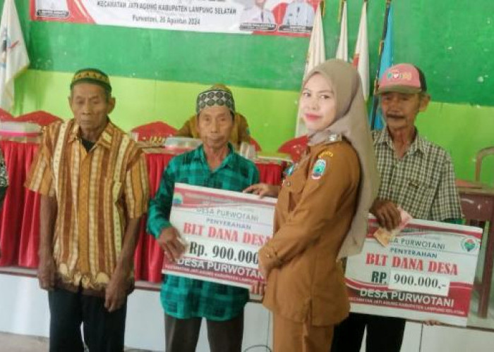 Pemerintah Desa Purwotani Bagikan BLT DD Triwulan Ketiga kepada 5 KPM 