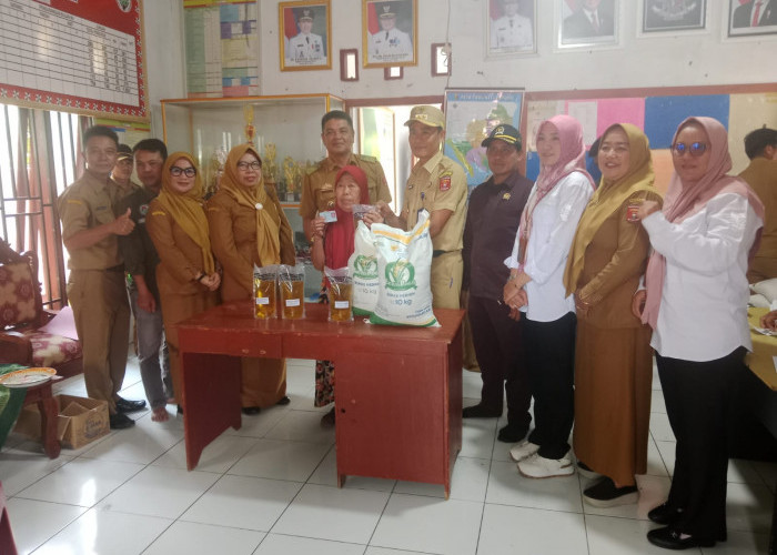 Bansos CPP dan Cek Kesehatan Gratis Digelar Bersamaan di Sukau, Warga Antusias