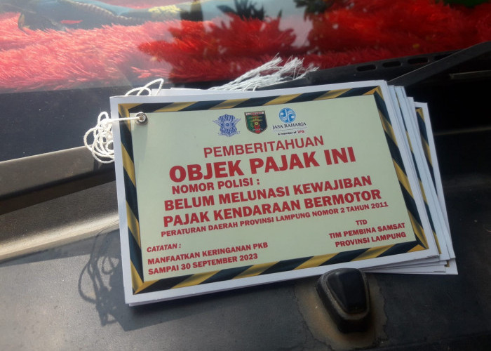 Kendaraan Nunggak Pajak di Lampung Dipasang Stiker 