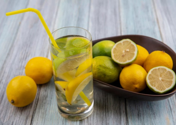 Minum Air Lemon Setiap Hari: Manfaat Tersimpan, Efek Samping Mengintai Jika Tak Bijak