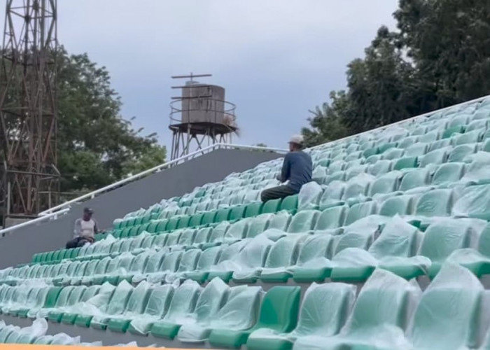 Terus Bersolek, Stadion Sumpah Pemuda PKOR Way Halim Mulai Pasang Kursi Single Seat Bagi Para Penonton