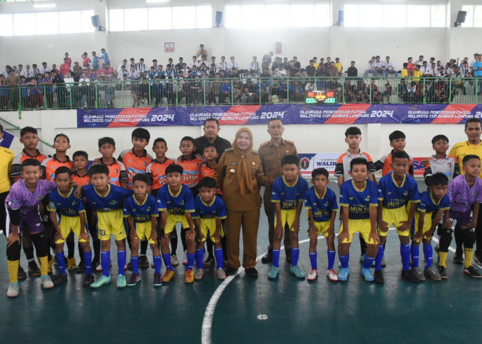 Eva Dwiana Buka Kejuaraan Futsal Wali Kota Cup 2024