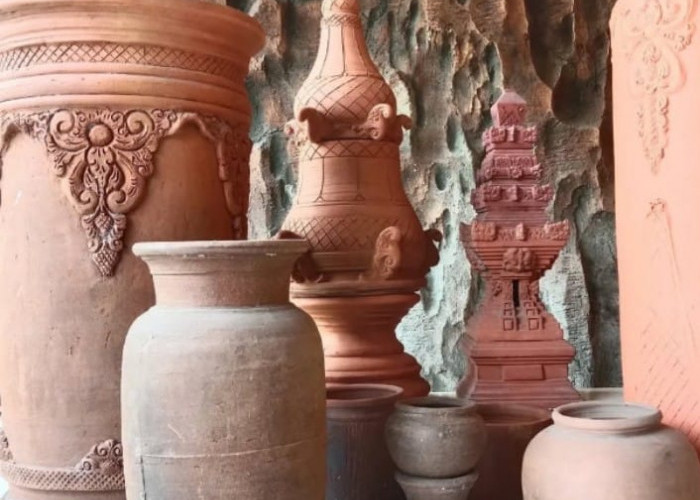 Tembikar Mesir Kuno: Jejak Kehidupan Sehari-hari dan Kepercayaan Spiritual